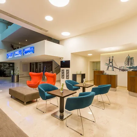 Hotel Melia Oriente 4*
