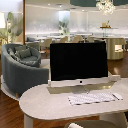 Melia Oriente Отель