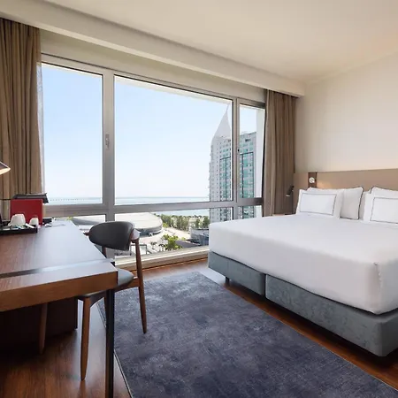 Melia Oriente 4* Lissabon