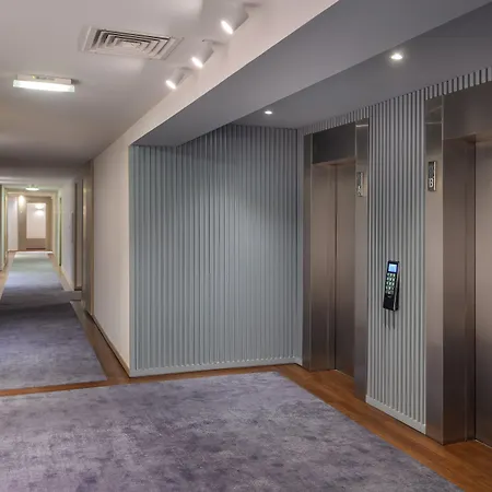 Hotel Meliá Oriente 4*
