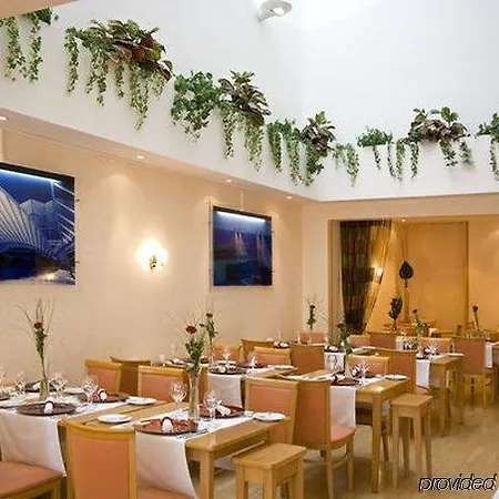 Melia Oriente 4*